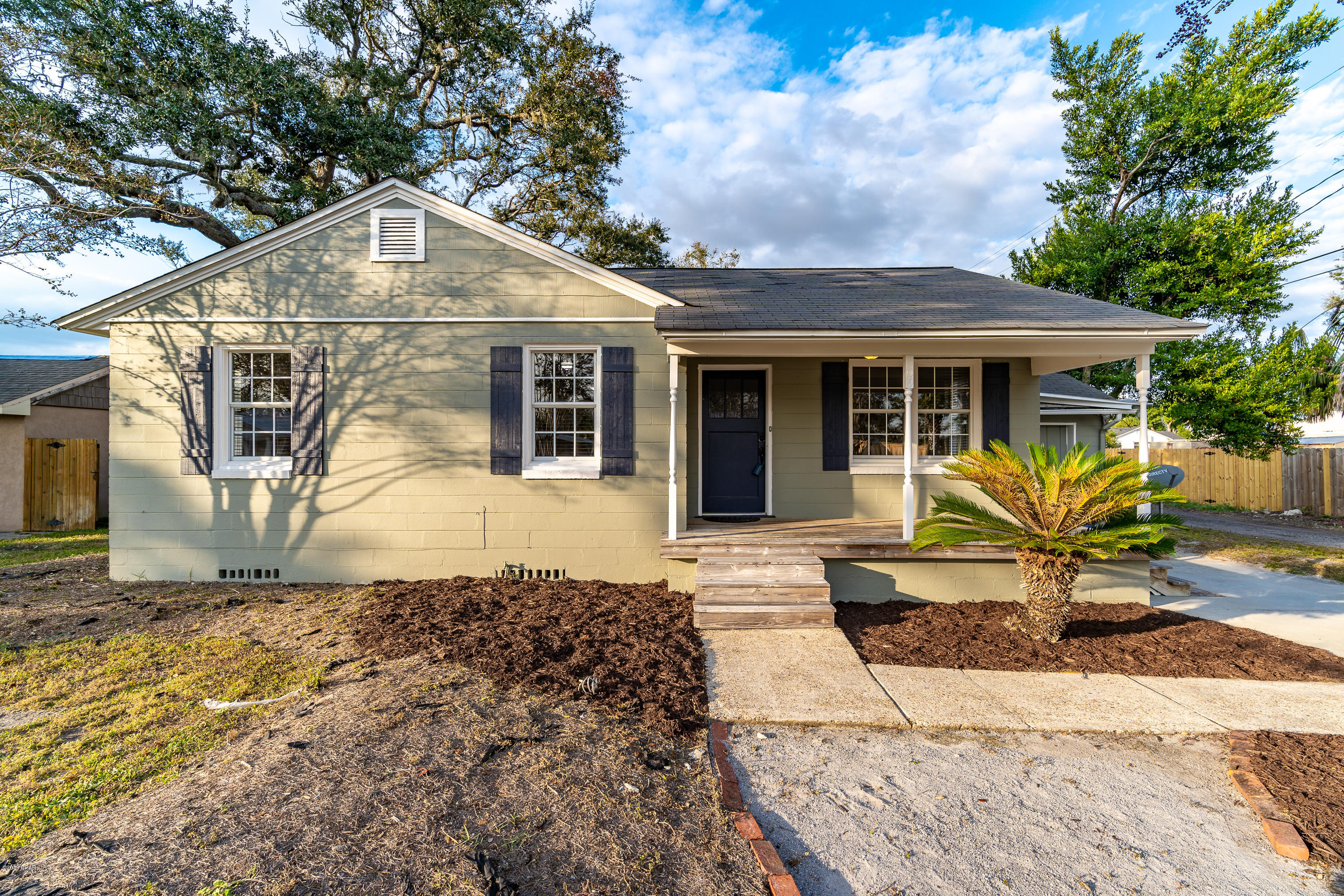 Property ID 690698