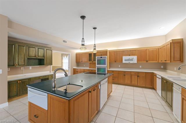 12382 Honeysuckle RD gallery image #10