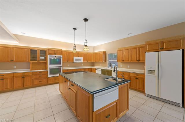 12382 Honeysuckle RD gallery image #11