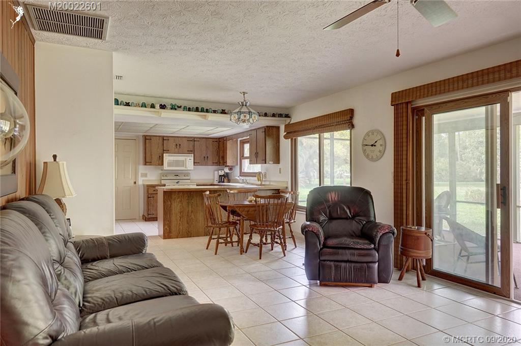781 NE Town, Jensen Beach, FL, 34957