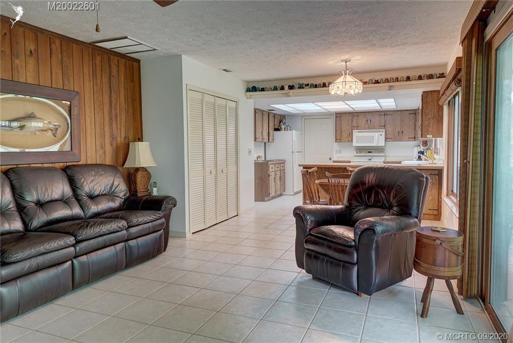 781 NE Town, Jensen Beach, FL, 34957
