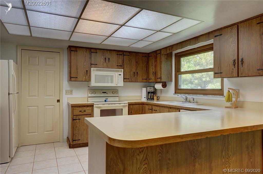 781 NE Town, Jensen Beach, FL, 34957
