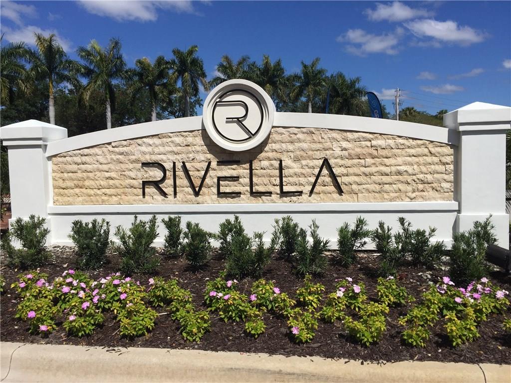 387 SE Via Sangro, Port Saint Lucie, FL, 34952