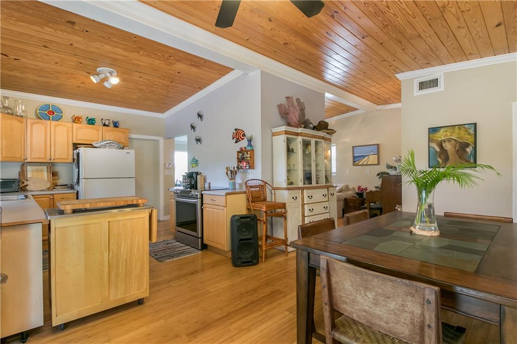 2475 NE Dixie, Jensen Beach, FL, 34957