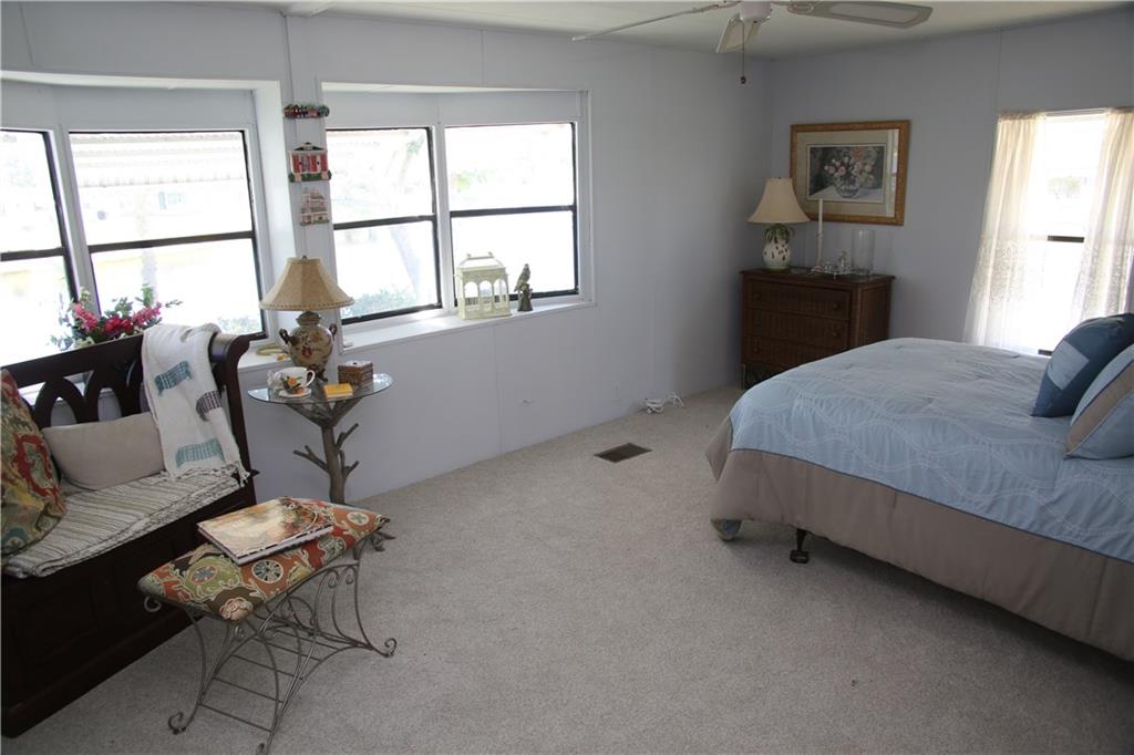 25 Ecuador, Port Saint Lucie, FL, 34952