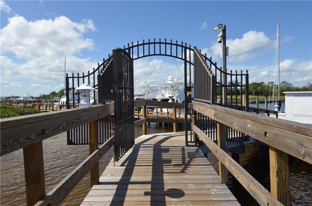 326 SW Harbor View, Palm City, FL, 34990