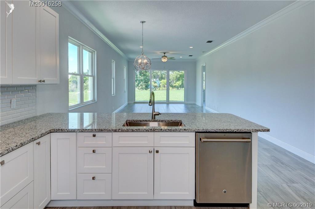 251 SE Via Bisento, Port Saint Lucie, FL, 34952