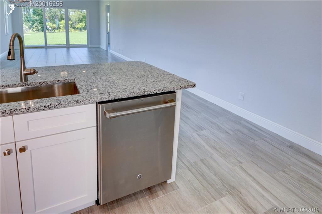251 SE Via Bisento, Port Saint Lucie, FL, 34952