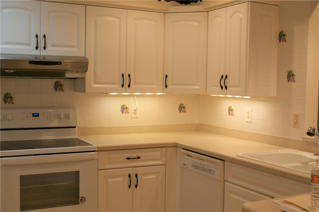 890 NE Sandalwood, Jensen Beach, FL, 34957