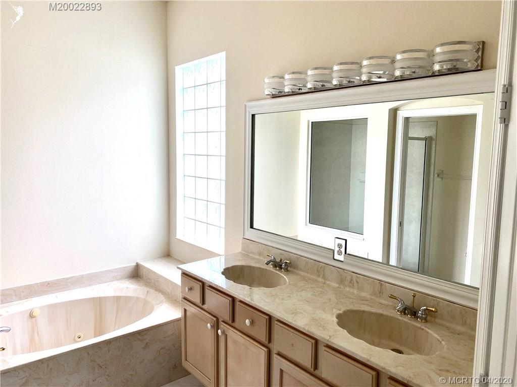 3730 NW Royal Oak, Jensen Beach, FL, 34957