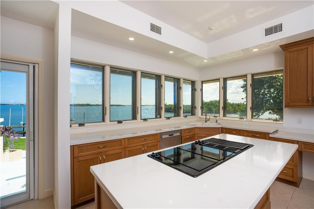26 Simara, Sewalls Point, FL, 34996