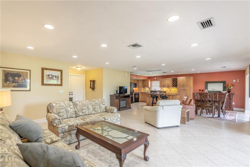 4570 Eagle Key CIR gallery image #2