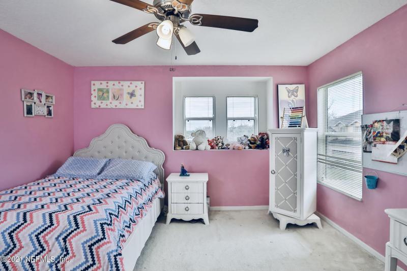 9101 KENTUCKY DAY CT gallery image #11