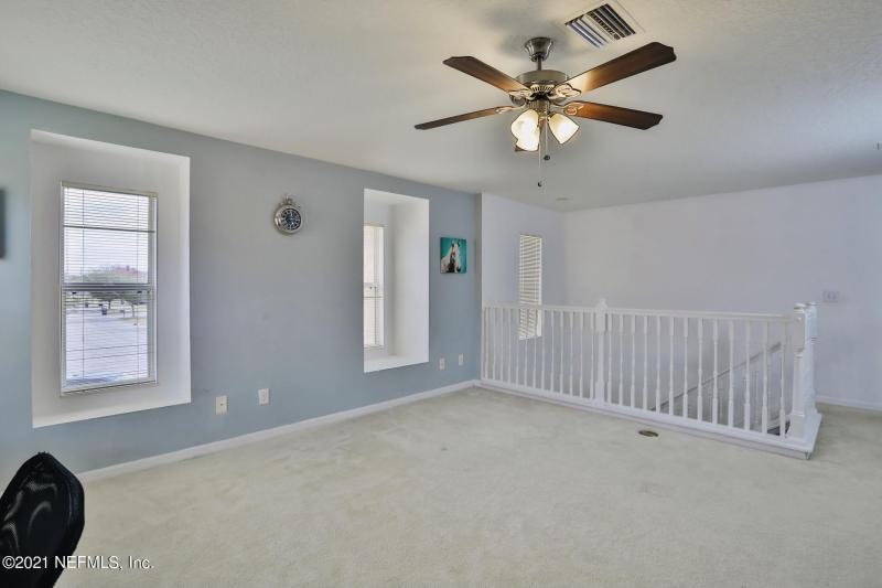 9101 KENTUCKY DAY CT gallery image #13