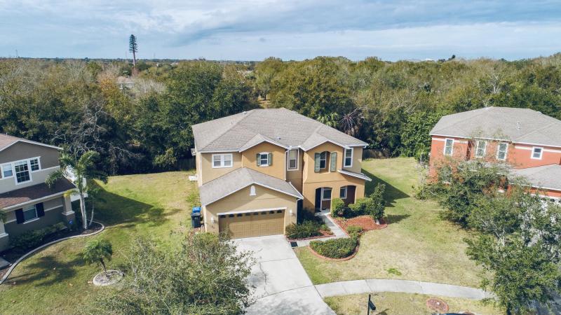 9101 KENTUCKY DAY CT gallery image #17