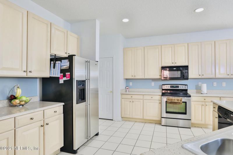 9101 KENTUCKY DAY CT gallery image #3