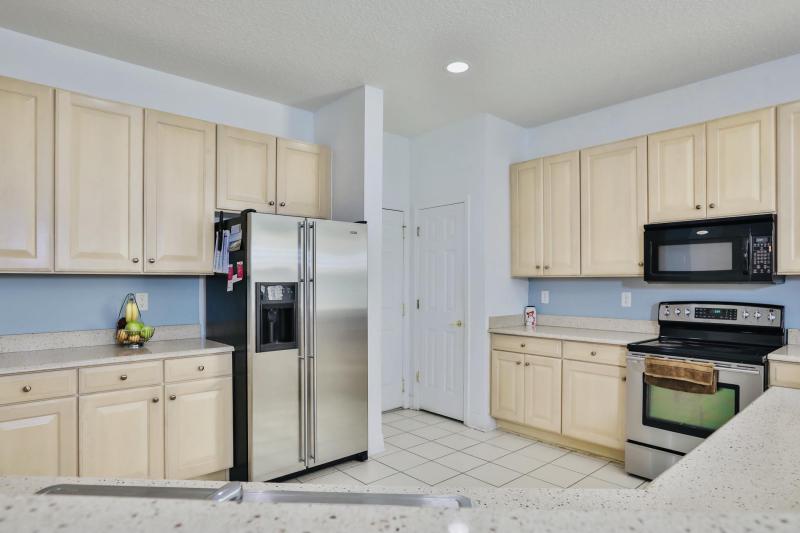 9101 KENTUCKY DAY CT gallery image #4