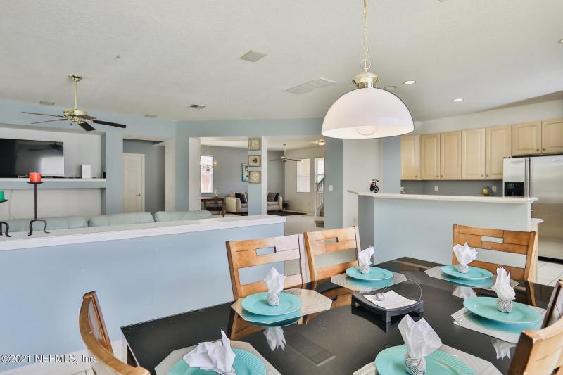 9101 KENTUCKY DAY CT gallery image #5