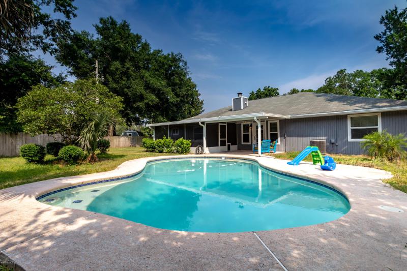 Property ID 995597