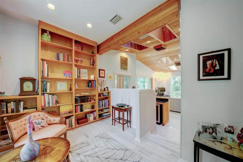 11572 Mandarin Forest Drive gallery image #18