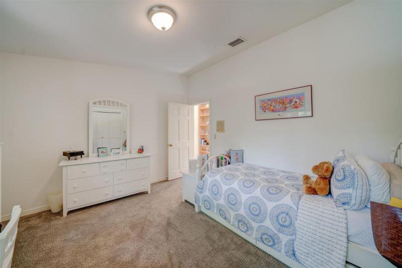 11572 Mandarin Forest Drive gallery image #42