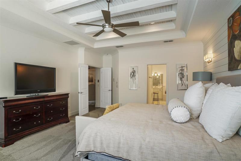 12166 Calumet Farm Dr gallery image #24
