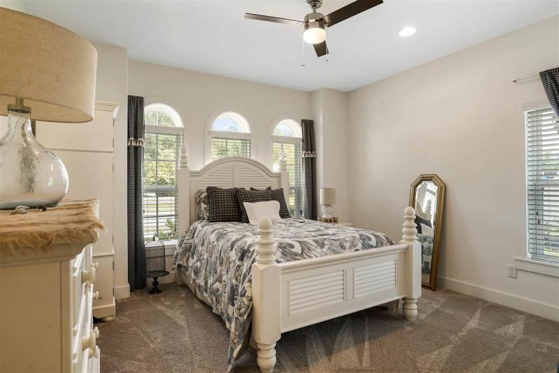 12166 Calumet Farm Dr gallery image #31
