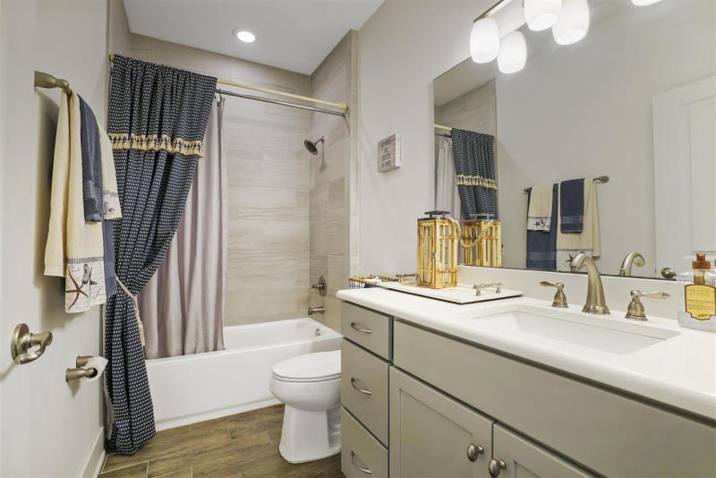 12166 Calumet Farm Dr gallery image #33