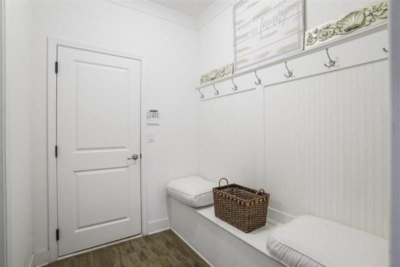 12166 Calumet Farm Dr gallery image #36