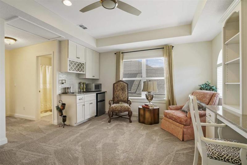 12166 Calumet Farm Dr gallery image #38