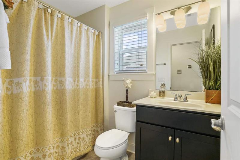 12166 Calumet Farm Dr gallery image #41