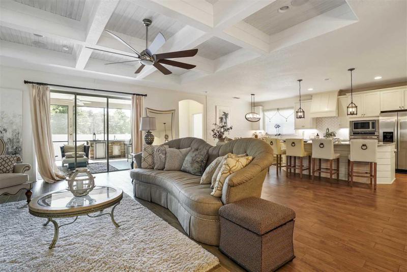 12166 Calumet Farm Dr gallery image #6