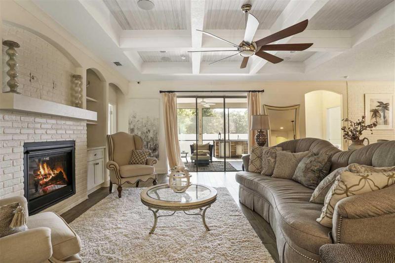 12166 Calumet Farm Dr gallery image #7
