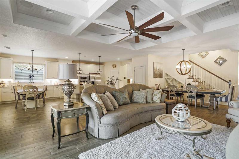12166 Calumet Farm Dr gallery image #8
