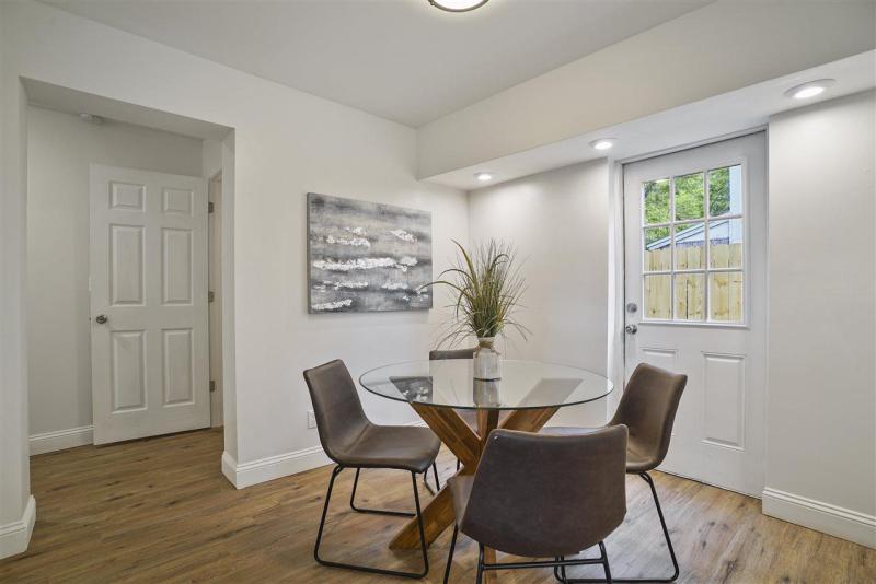 2149 Woodside St gallery image #11