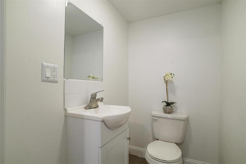 2149 Woodside St gallery image #13