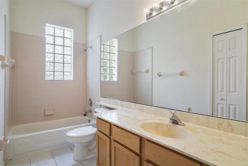 4918 Sumner Creek Dr gallery image #25