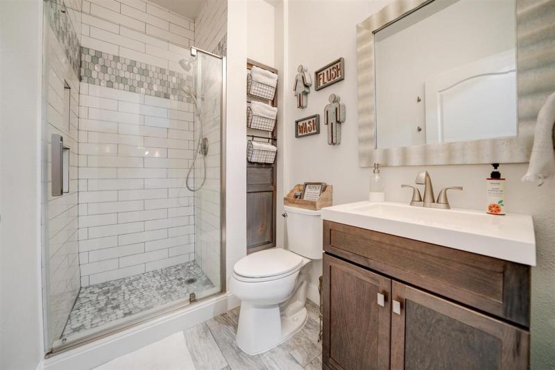 12459 Sugarberry Way gallery image #15