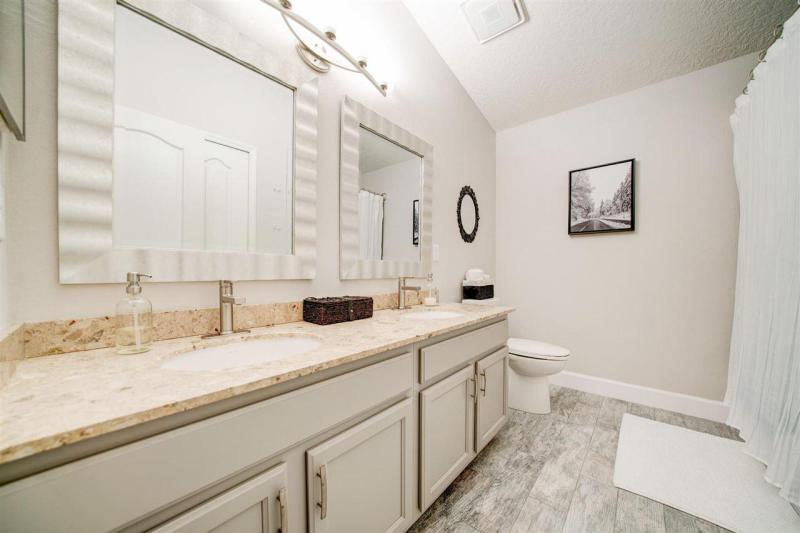 12459 Sugarberry Way gallery image #31