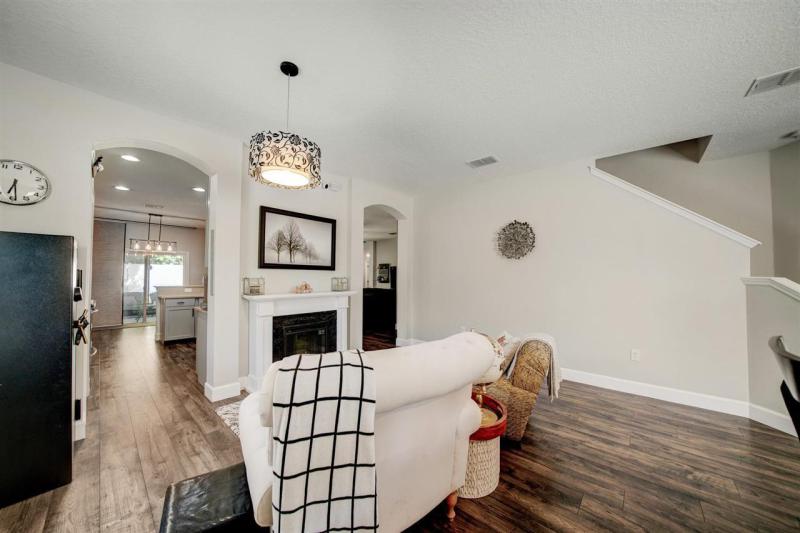 12459 Sugarberry Way gallery image #4