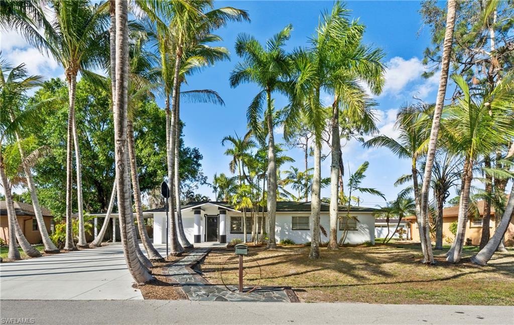 2337 Jasper AVE Fort Myers, FL 33907 photo 1