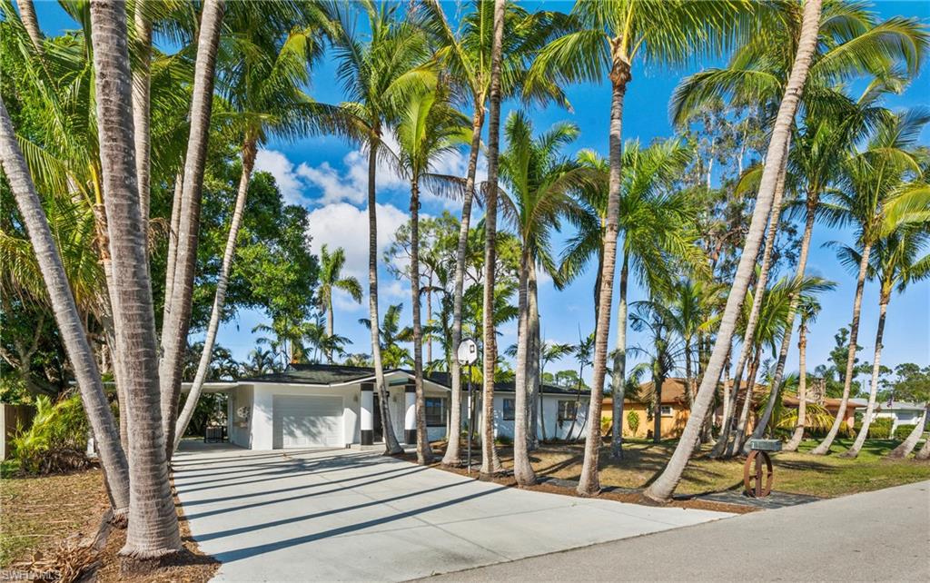 2337 Jasper AVE Fort Myers, FL 33907 photo 2