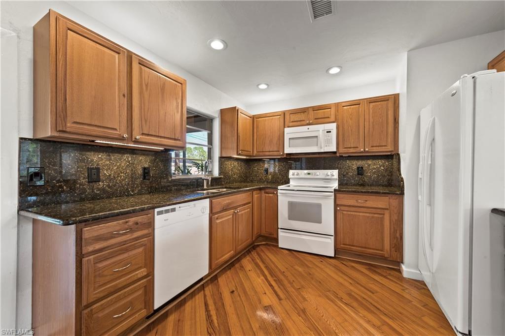 2337 Jasper AVE Fort Myers, FL 33907 photo 8