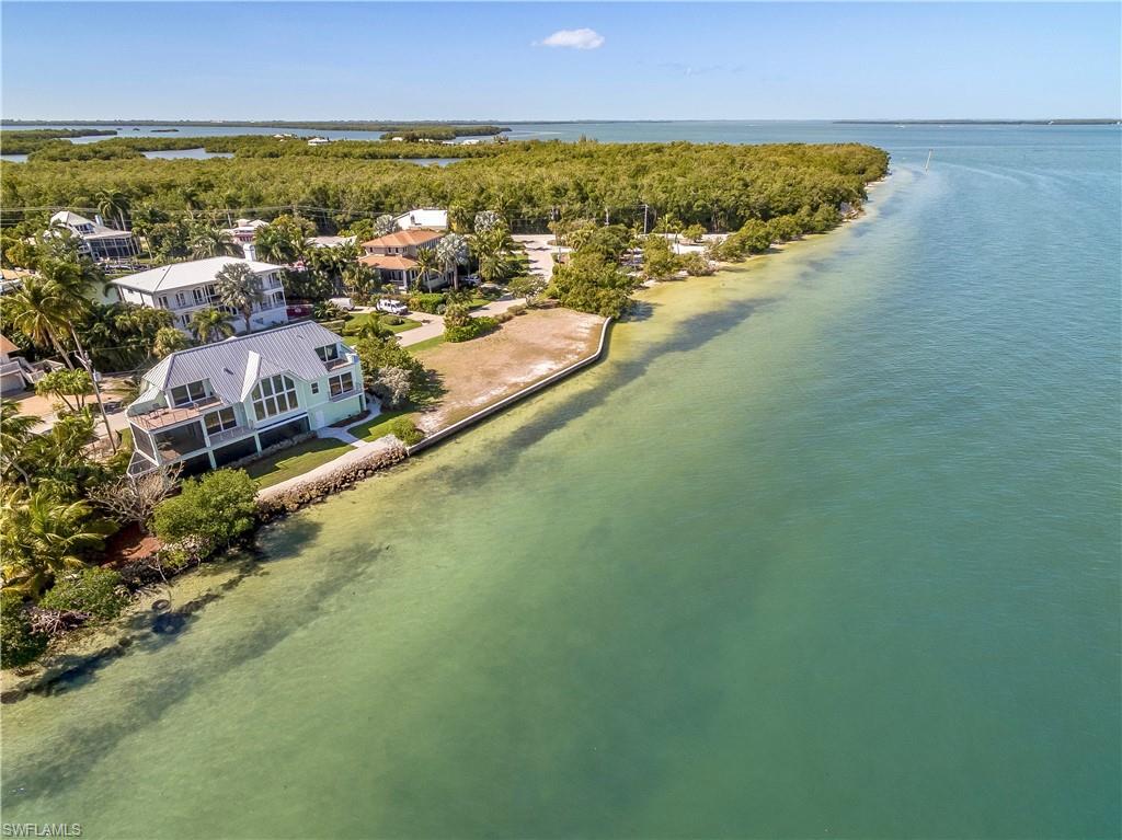 1558 San Carlos Bay, Sanibel, FL