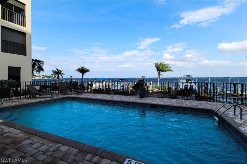 4019 SE 20th Place #603 gallery image #14