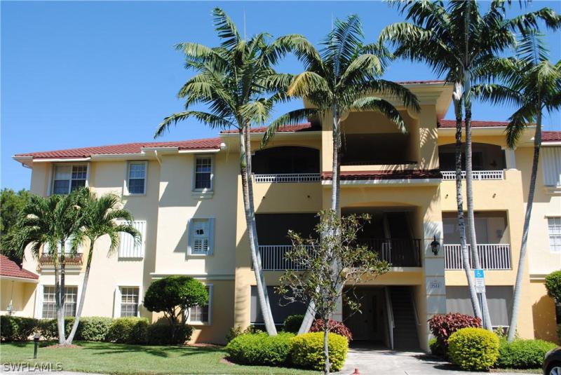 1522 SW 50th Street #104 gallery image #3