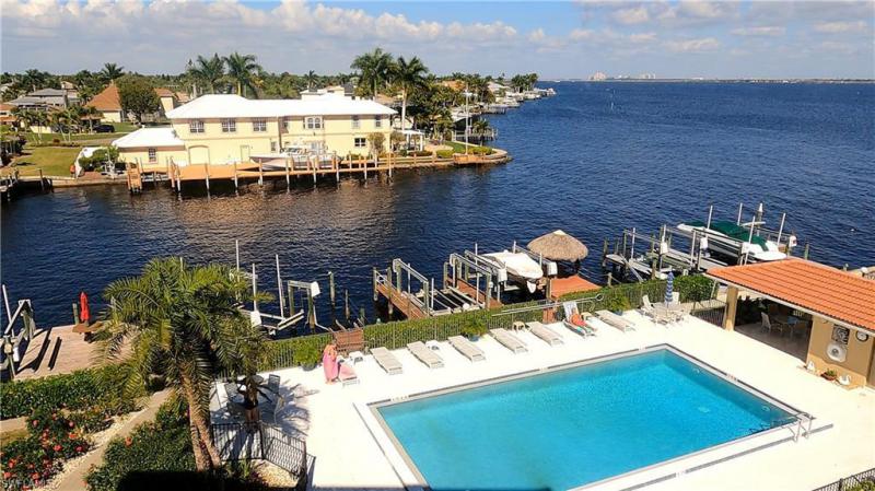 4013 SE 20th, CAPE CORAL, FL