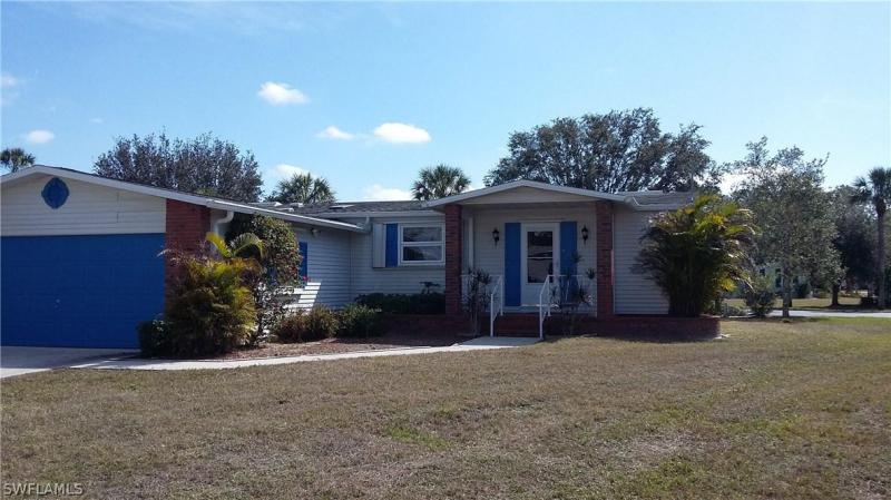10071 Broken Woods, North Fort Myers, FL