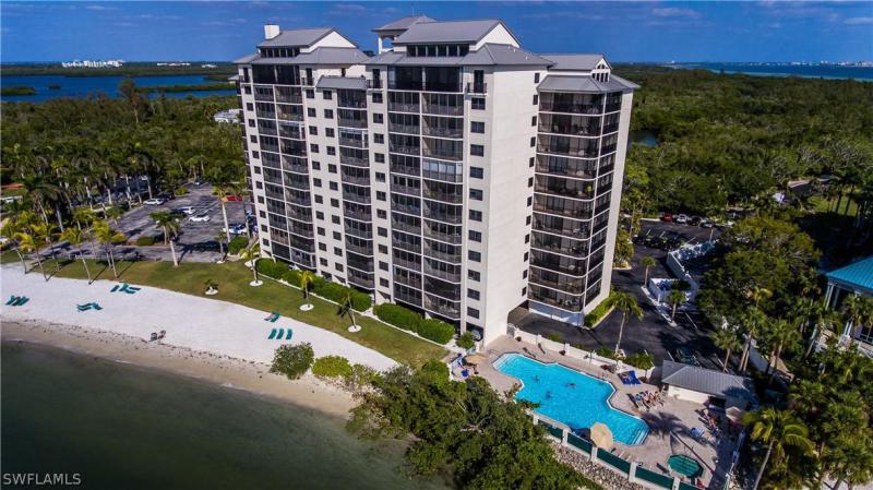 17170 Harbour Point, Fort Myers, FL