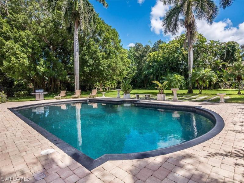 1323 Gasparilla Drive gallery image #3